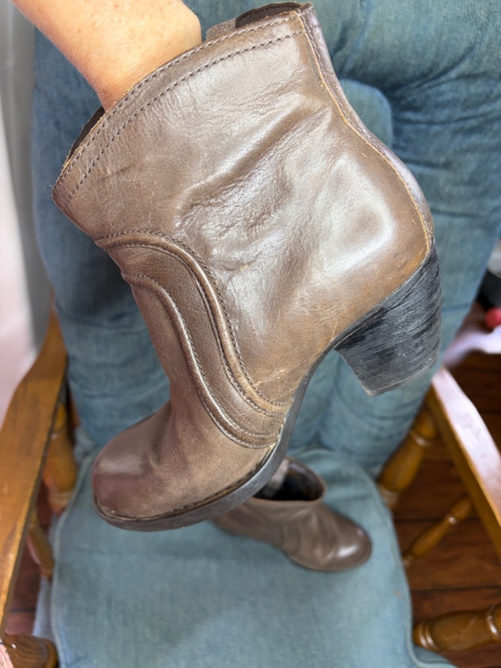 Born Brown Leather Women’s Zip Up Ankle Boots - Picture 13 of 16